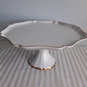 Golden Heirloom Ceramic Octagon Pedestal Cake Stand Server Gold Trim Footed Dessert Display Plate Fruit Holder Serving Platter Serveware