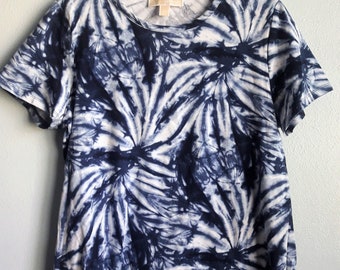 Michael Kors Women's Blue and White Tie Dye Tee Shirt Top, Short Sleeves Crew Neck Cotton Mix, Casual Wear Large