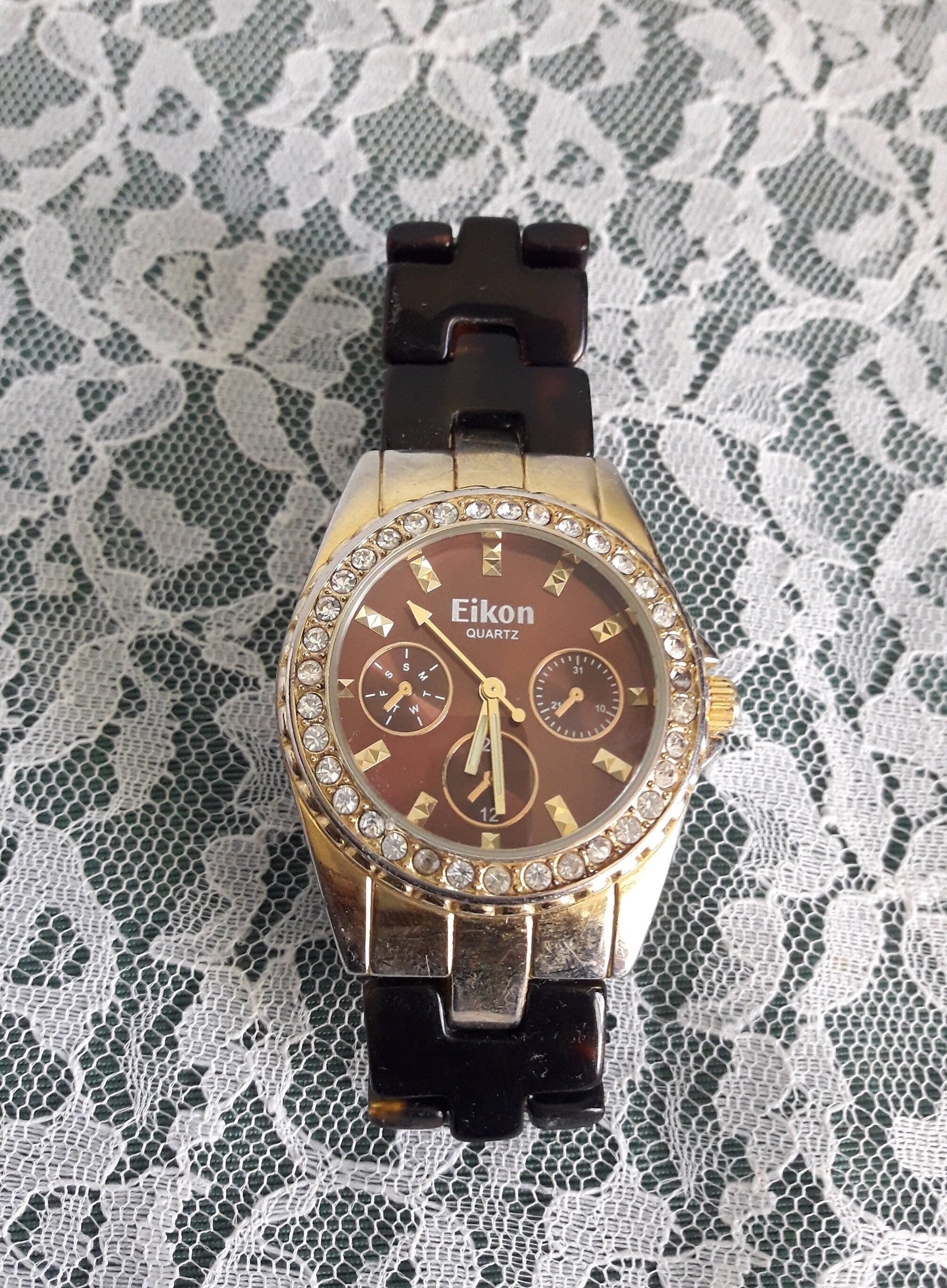 Eikon clearance quartz watch