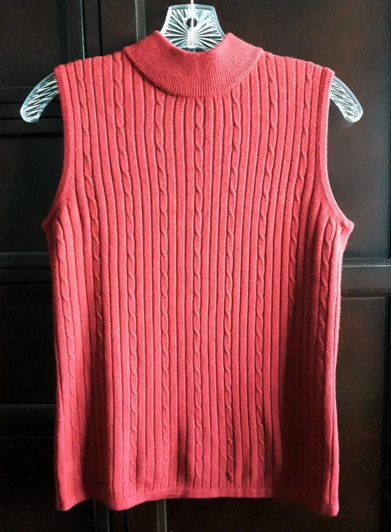 Jennifer Moore Sherry Red Sleeveless Tank Mock Neck Turtleneck Vertical  Ribbed Knit Womens Sweater Tank Top Pullover Christmas Gift Small 