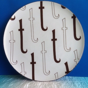 Vintage Collectible 1970s Franci Villa Vanilla Palm Beach INITIAL Letter &quot;T&quot; Decorative Plate, Taste Setter AMM Collection 11” Home Decor