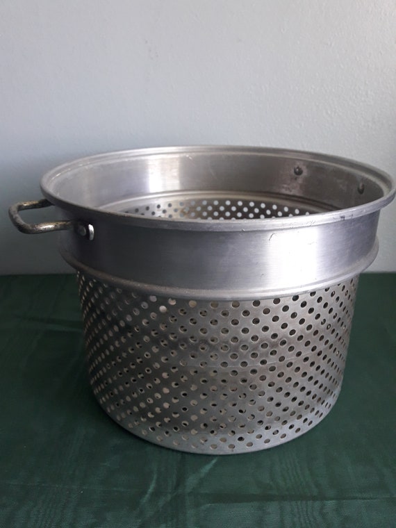 Vintage Metal Steamer Basket/strainer With Handle Kitchenware Cooking  Utensils 