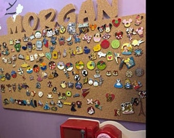 Customize a corkboard / Personalizar un tablero de corcho  Manualidades,  Tablero de corcho, Manualidades prácticas