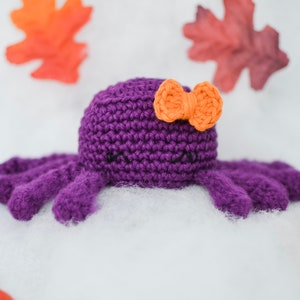 Spider CROCHET PATTERN. Sharlotte The Spider. Crochet Spider image 5