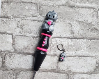 Robot Inspired Ergonomic Crochet Hook