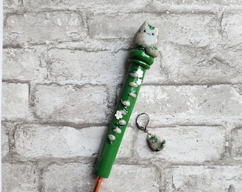 Stone Cat Inspired Slim Crochet Hook