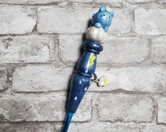 Rain Cloud Cat Inspired Ergonomic Crochet Hook