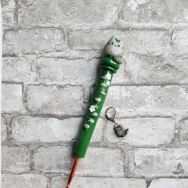 Stone Cat Inspired Slim Crochet Hook