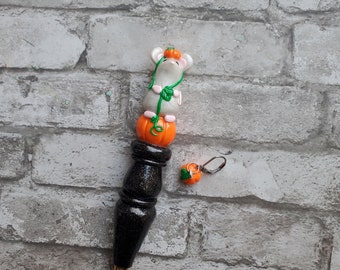 Mouse and Pumpkin Inspired Ergonomic Crochet Hook