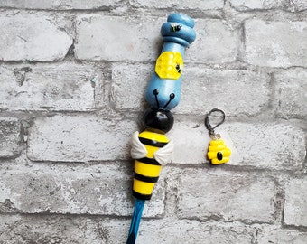 Bumble Bee Inspired Ergonomic Crochet Hook--Honey Bee Inspired Ergonomic Crochet Hook