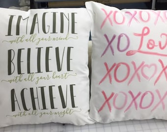 Inspirierendes Couch Kissen: Stellen Sie sich vor, Believe Achieve, xoLovexo, oder alles, was Sie sich wünschen