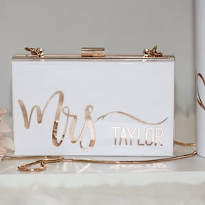 Personalized Acrylic Bridal Clutch for Mrs Bride Bridesmaid Maid of Honor Gift Bachelorette Party Favors Honeymoon Bag Going out CL1
