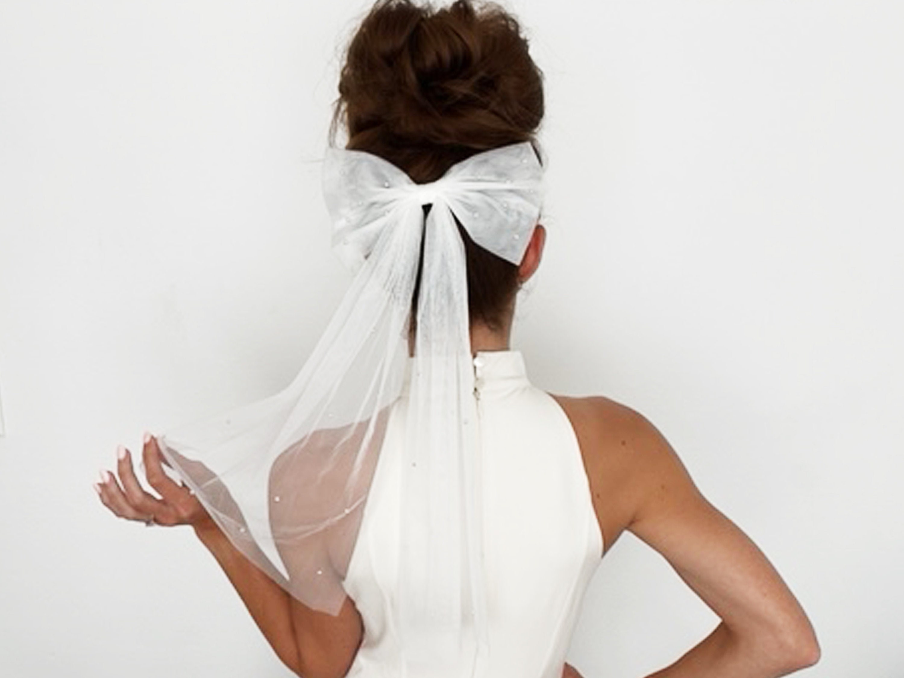FanakoStudioNYC Korea Short Wedding Veil with Bow Tie Detail.