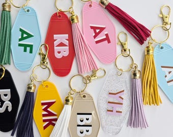 Motel Keychain Personalized with Shadow Monogram Retro Hotel Keychain Bridesmaid Gifts Bachelorette Gift Preppy Glitter Keychain with Tassel