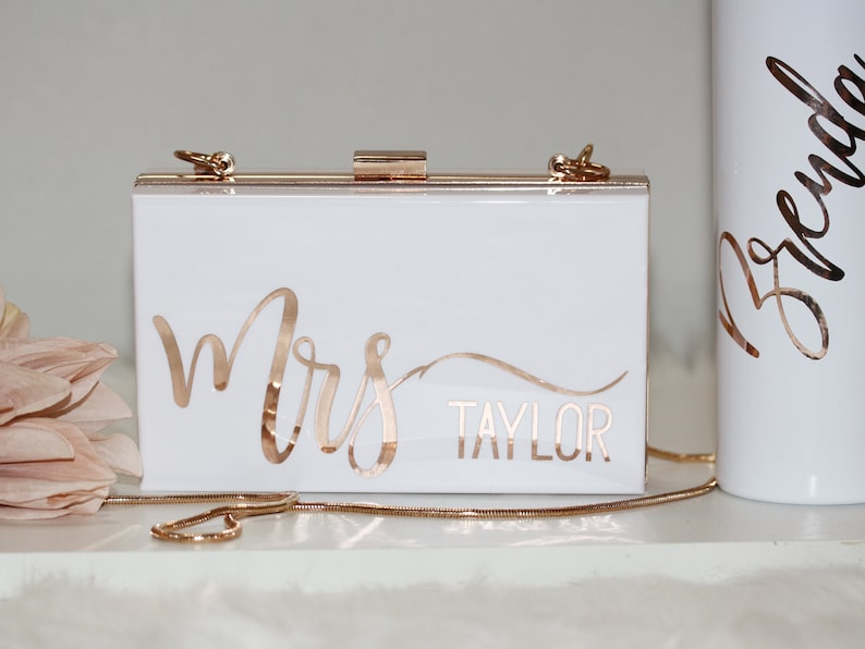 Personalized Acrylic Bridal Clutch for Mrs Bride Bridesmaid Maid of Honor Gift Bachelorette Party Favors Honeymoon Bag Going out CL1