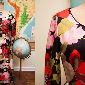 Vintage 1960s Saks Fifth Avenue Floral Dress // Size 4 6 image 1