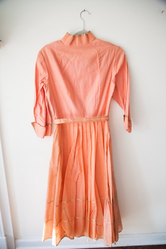 Vintage 1950s Peach Dress Asian Inspired with Buc… - image 5