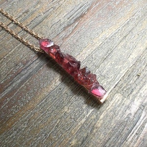 Raw Garnet rose gold bar pendant necklaces/3D bar/modern Gemstone necklace
