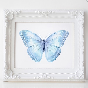 Kunst lichtblauwe vlinder, schattige kamerinrichting esthetiek pastel kinderkamerinrichting, babyblauwe slaapkamer muurkunst pasgeboren kinderkamer horizontale print afbeelding 1
