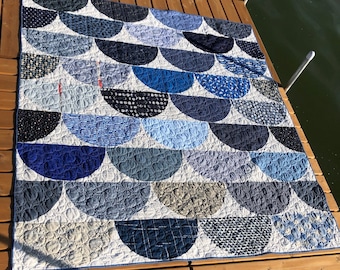 Plons! Een modern quiltpatroon met gebogen stukken