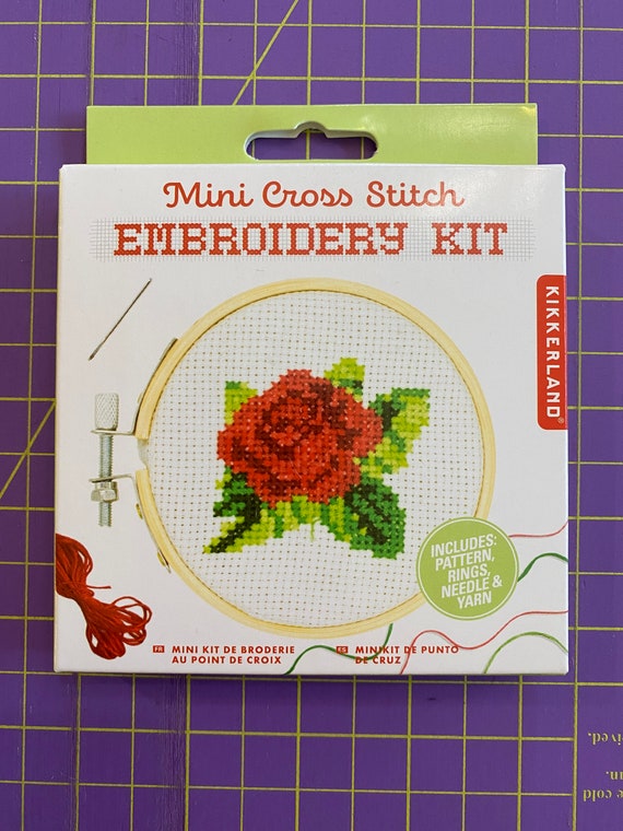 Kikkerland -Emergency Sewing Kit
