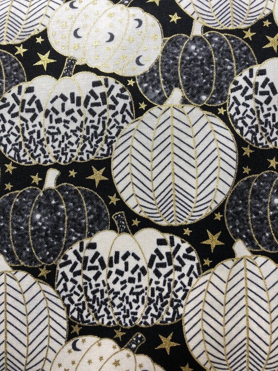 Spider Web In Gold ... Midnight Spell Cotton Fabric Fat Quarter Henry Glass