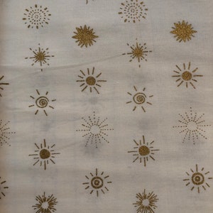 Hoffman Indah Batiks Gold Metallic Suns on White