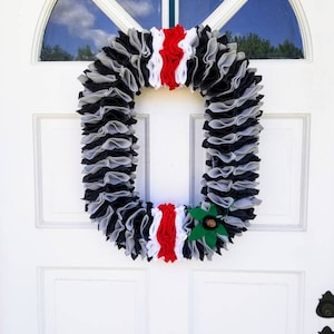 The Ohio State University  Block O Wreath - Alternating Grey Helmet
