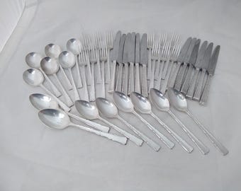 Vintage Viners Guild Silver Collection Silver Plated 44 Piece