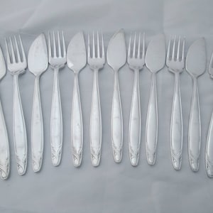 Elegant Set of 12 silver plated fish eaters - fish cutlery - Ashberry A1