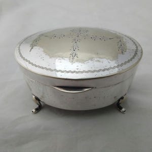 Elegant antique silver plated oval trinket box