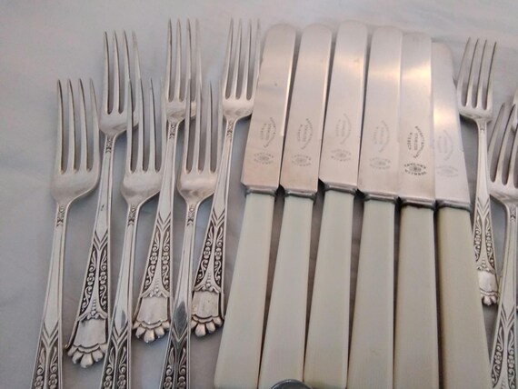 Embossed 38 Piece Silver Plated Dinner Service - Antique Canteen