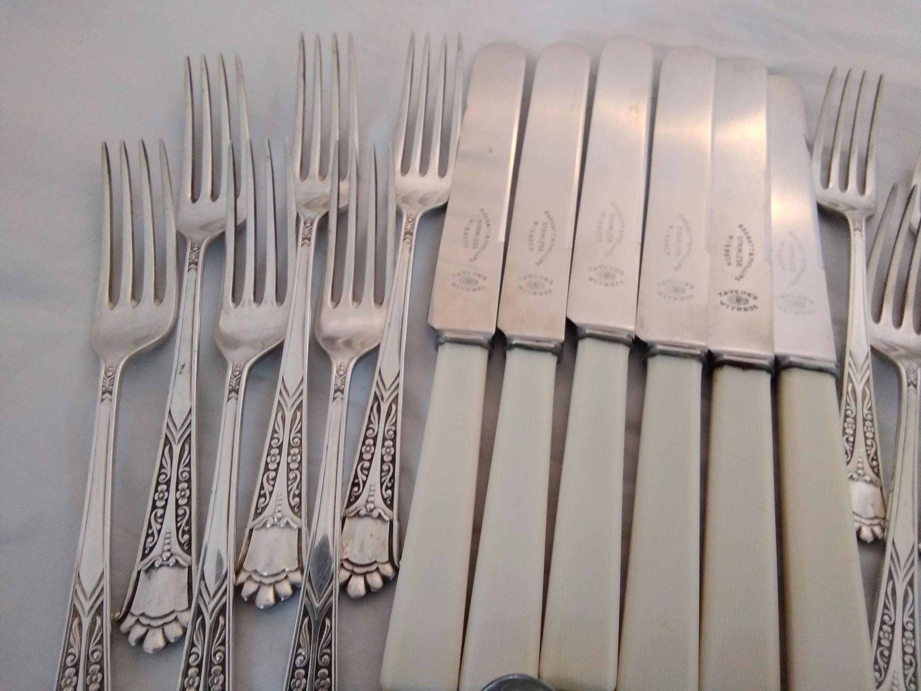 Embossed 38 Piece Silver Plated Dinner Service - Antique Canteen