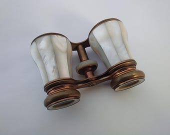 Quality antique mother of pearl & glass opera glasses / binoculars