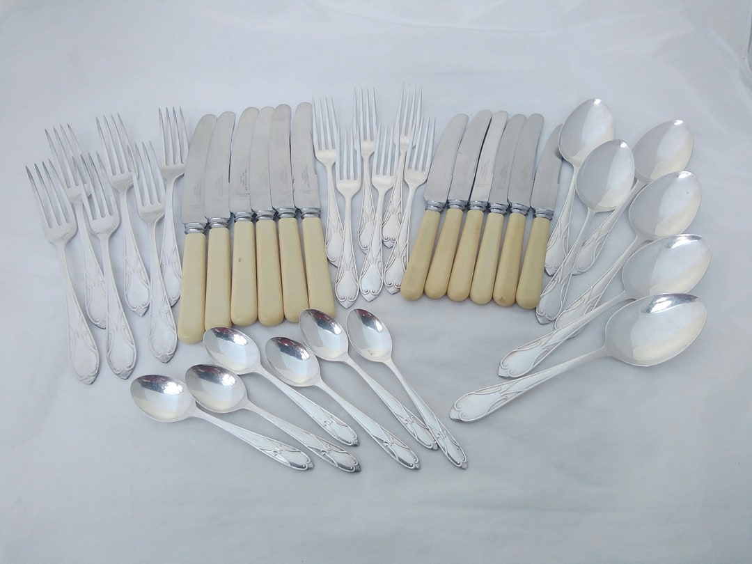 36 Piece Vintage Silver Plated Dinner Service - Canteen Cutlery