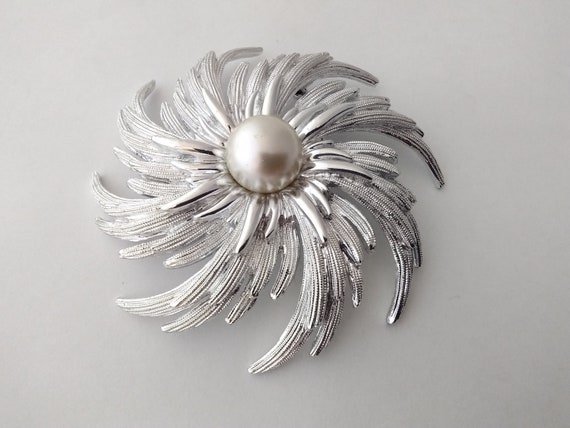 Beautiful Large Vintage Sarah Coventry Brooch 