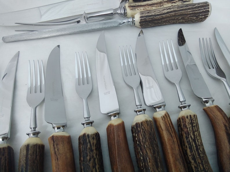 Superb Vintage 12 Set of Stag Horn Handled Steak Cutlery With Matching