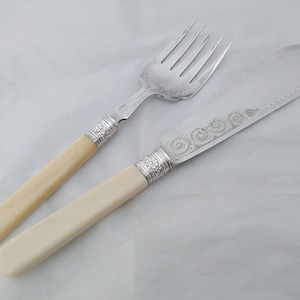 Decorative Antique silver plated fish servers - with natural handles and ornate ferrules