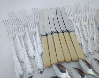 36 Piece Vintage Silver Plated Dinner Service - Canteen Cutlery