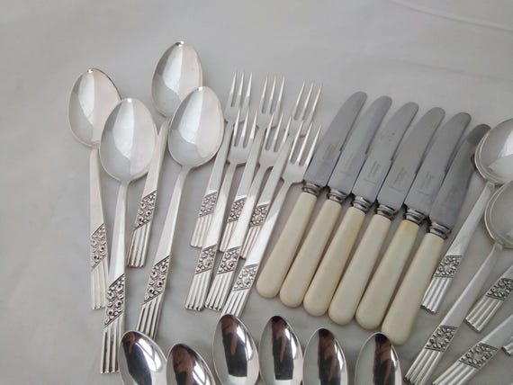 シルバーのヴィンテージデザートカトラリーセット