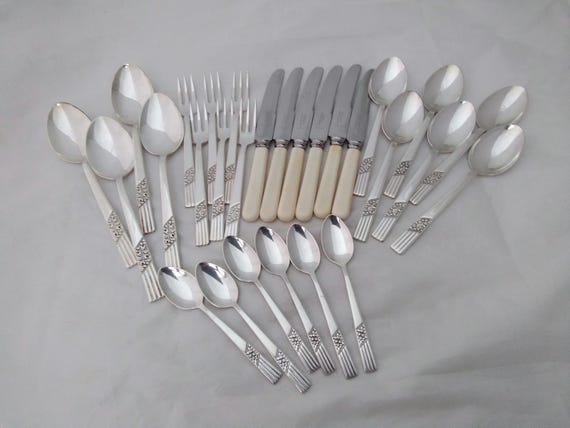 シルバーのヴィンテージデザートカトラリーセット