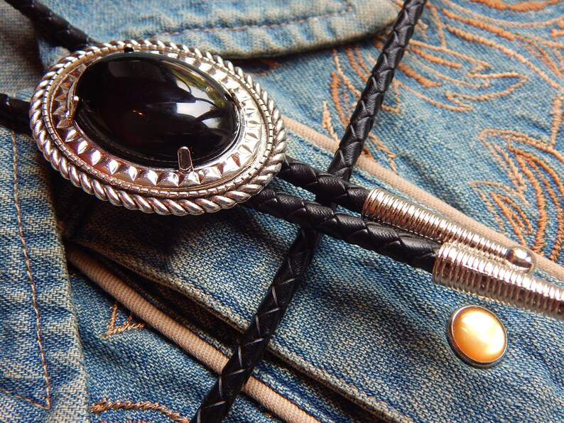 boot lace tie
