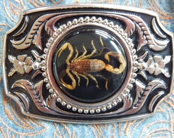 New Exclusive Scorpion High Quality Embossed Silver / Black Coloured Metal Belt Buckle Western Goth Ladies Men