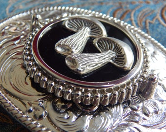 Mushroom Belt Buckle: Silver Metal Fungi Toadstool Design - Etsy display picture 1