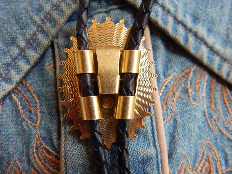 Handcrafted in the UK Elvis Presley Bolo Bootlace Tie and Collar Tips Set Gold Coloured Metal Wedding Groom Ladies Mens
