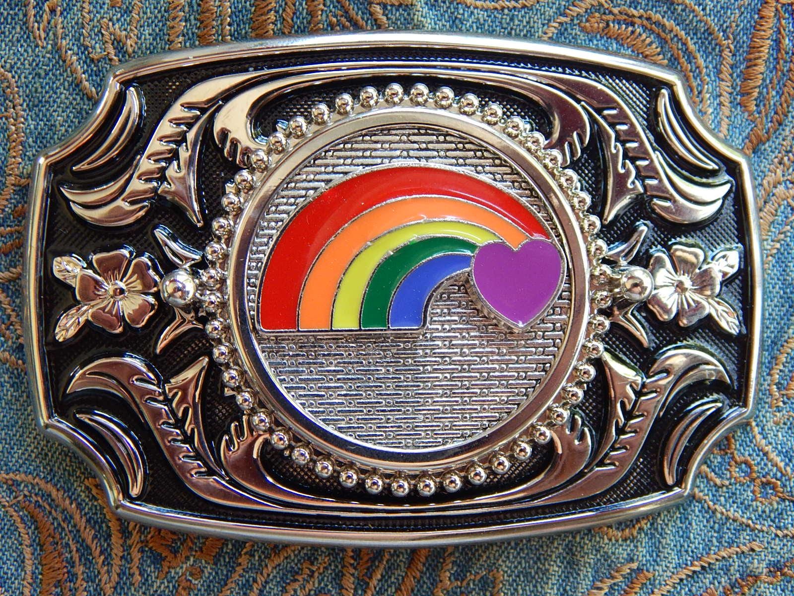 VINTAGE GF SILVER HEART SHAPED RAINBOW GLASS STONE 3.5\
