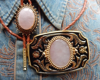 New Rose Pink Quartz  Bolo Bootlace Tie Tan Leather Cord & Belt Buckle  Set Gold Coloured Metal Western  Ladies Men Wedding Groom