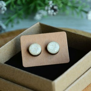Eggshell white ear studs, Winter stud earrings, Hand painted jewelry inspired by pearls, Wooden stud earrings