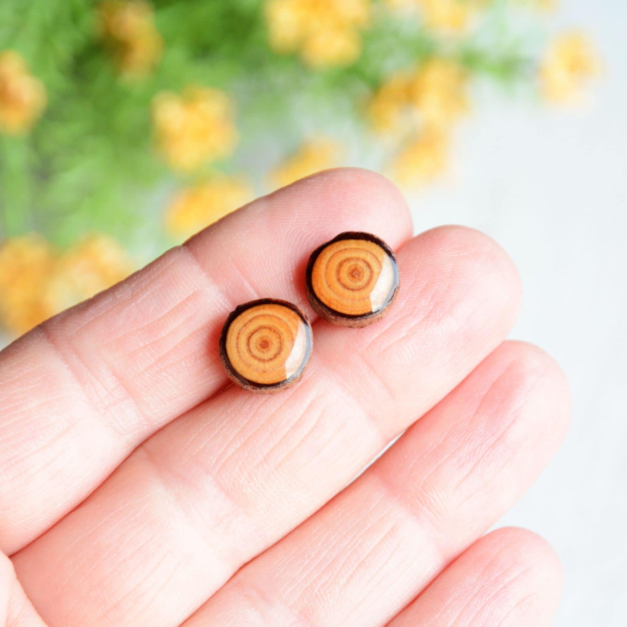 Wooden studs earrings made from natural larch wood, Up cycled jewelry from reclaimed timber, Natural forest jewelry