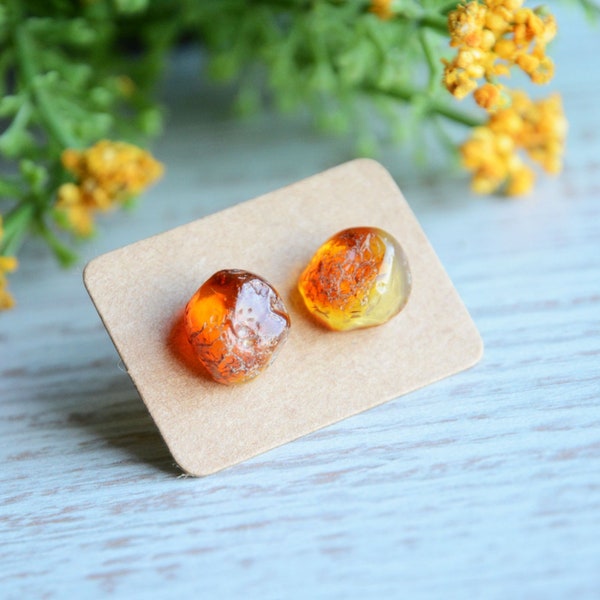 Small amber stud earrings, Raw amber nugget earrings, Honey natural baltic amber studs, Sterling silver amber stone earrings